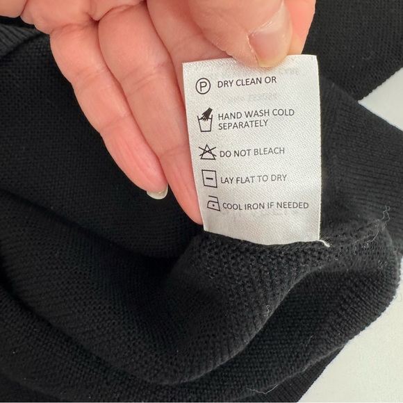 R Label Black Wool Sweater S/M Pullover Dolman Short Sleeve - Picture 7 of 8